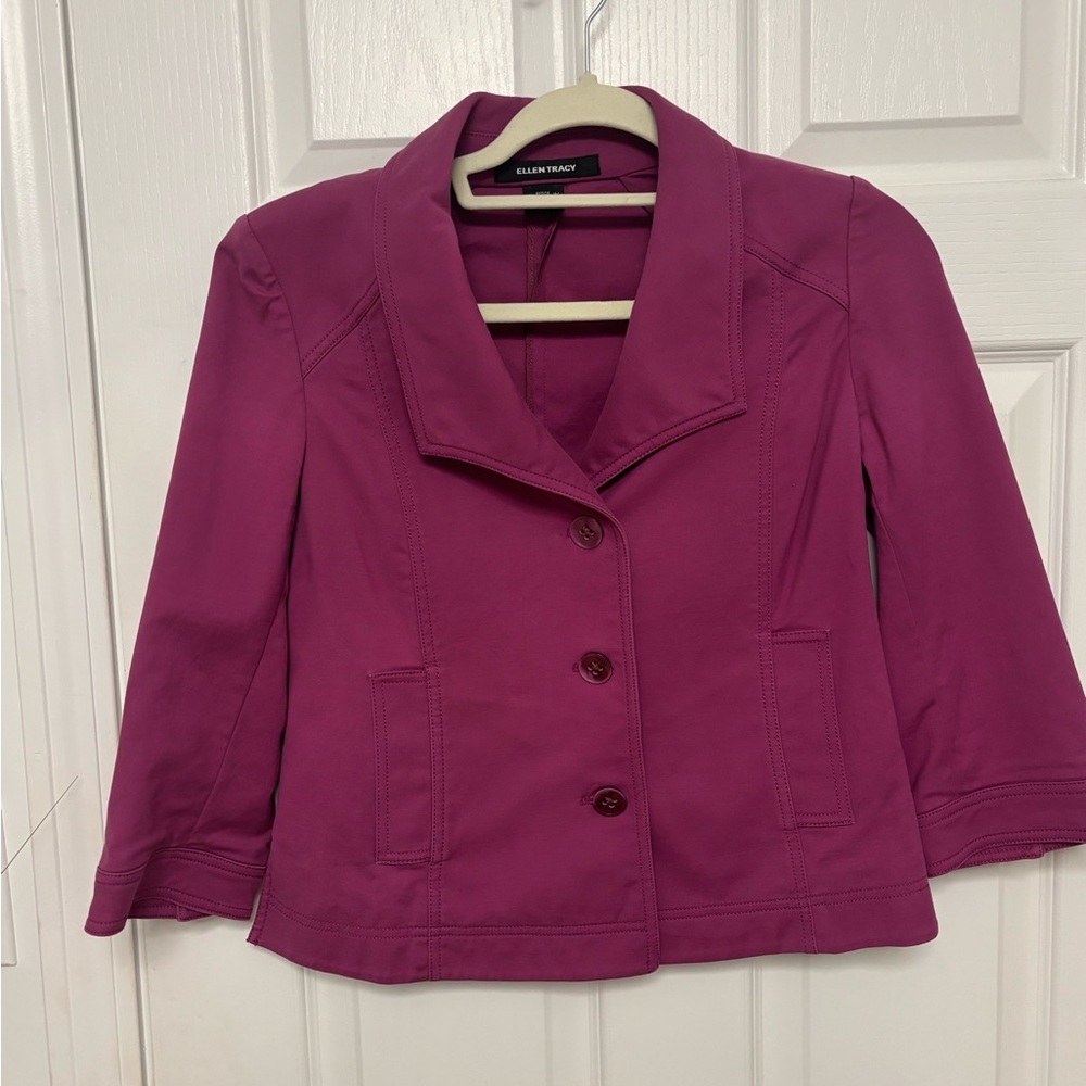 Ellen Tracy Women's Fuchsia Blazer. Size 8 petite
